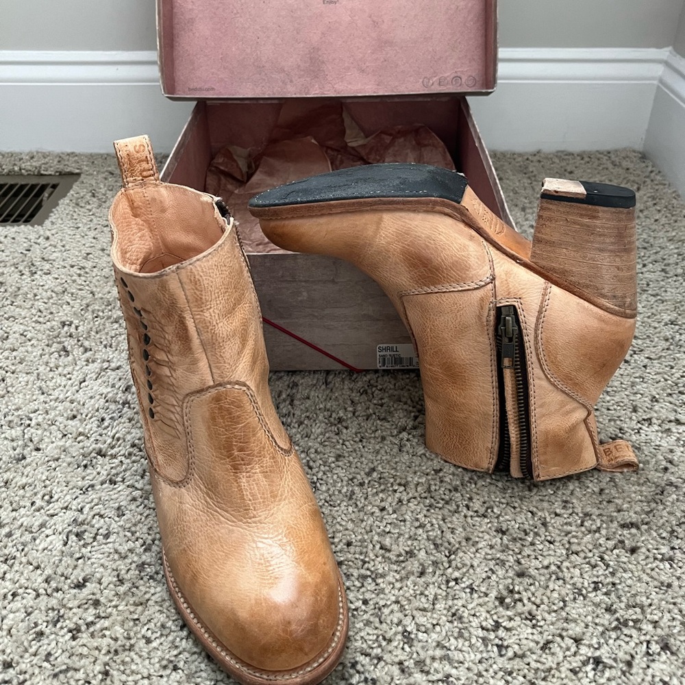 BED STU Shrill Sand Rustic size 7.5